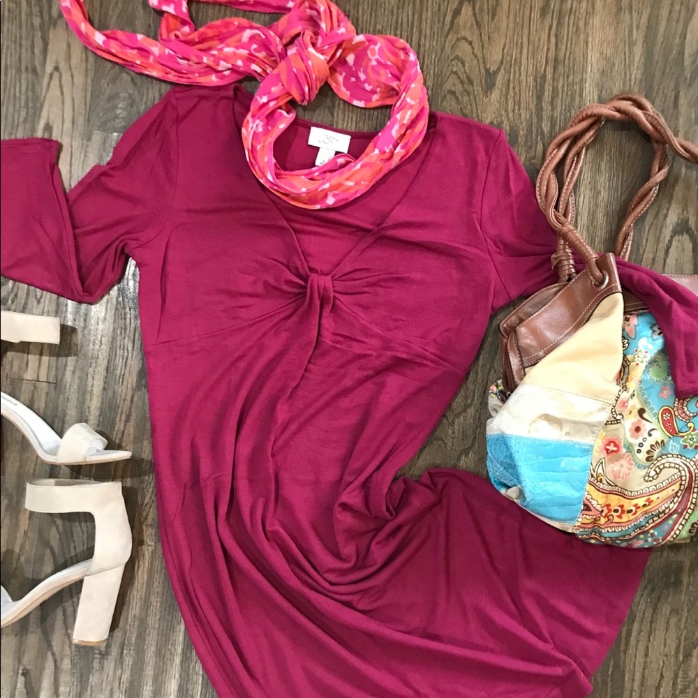 Loft - Stretchy, very comfy, classic A line knit dress in size 6.
